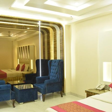 Hotel Aman Continental - 2Mins From Railway Station And 5 Mins From Metro Neu-Delhi Exterior foto