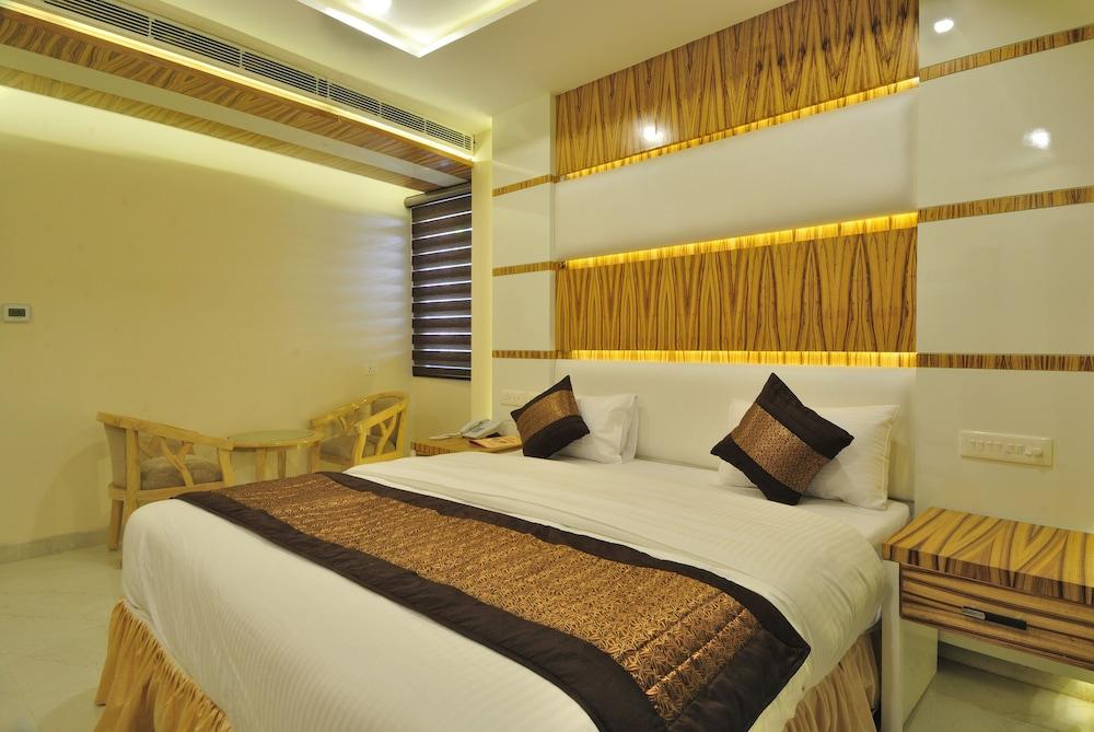 Hotel Aman Continental - 2Mins From Railway Station And 5 Mins From Metro Neu-Delhi Exterior foto