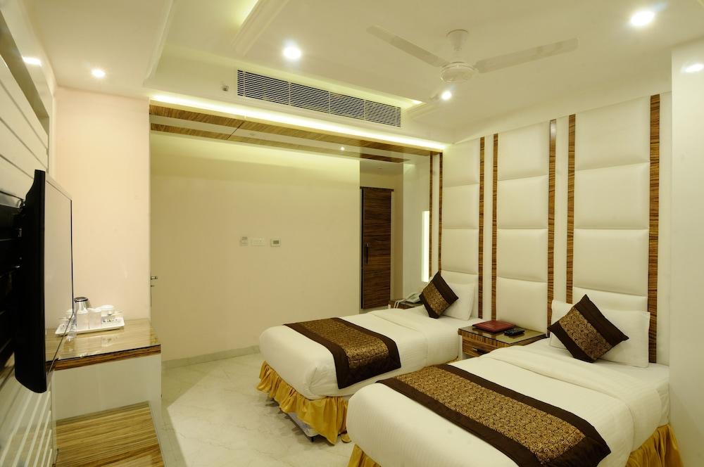 Hotel Aman Continental - 2Mins From Railway Station And 5 Mins From Metro Neu-Delhi Exterior foto
