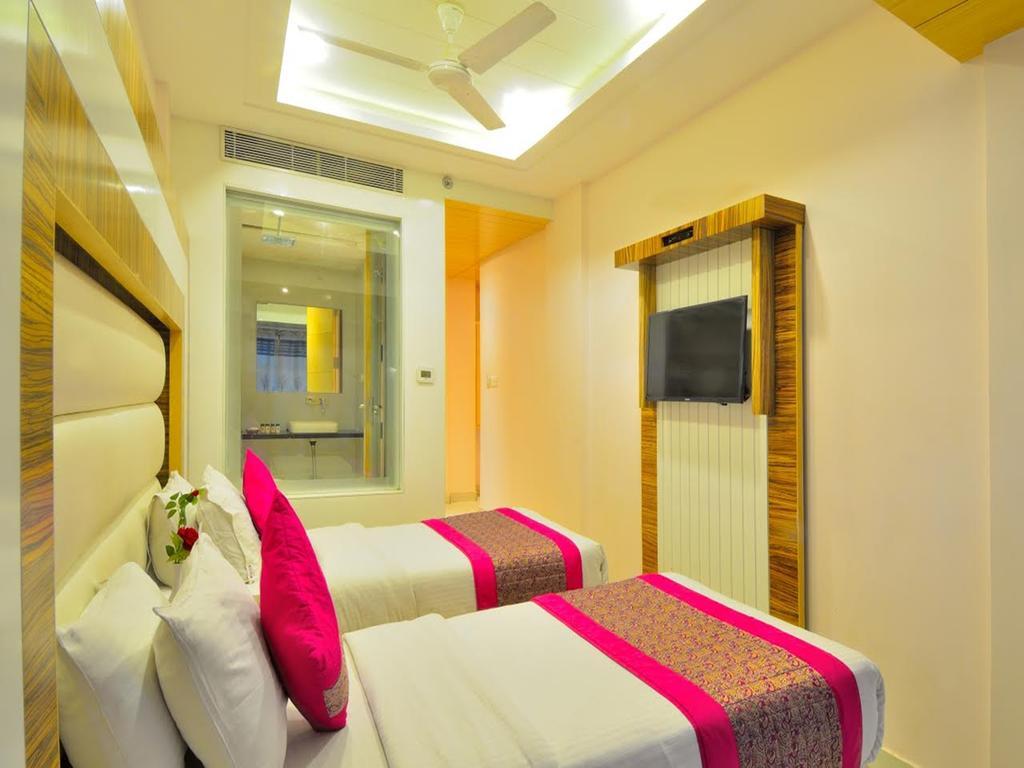 Hotel Aman Continental - 2Mins From Railway Station And 5 Mins From Metro Neu-Delhi Exterior foto